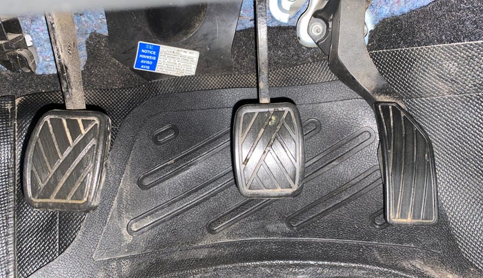 2017 Maruti Swift ZXI, Petrol, Manual, 51,421 km, Pedals