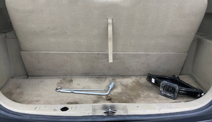 2014 Maruti Ertiga VXI, Petrol, Manual, 48,022 km, Boot Inside