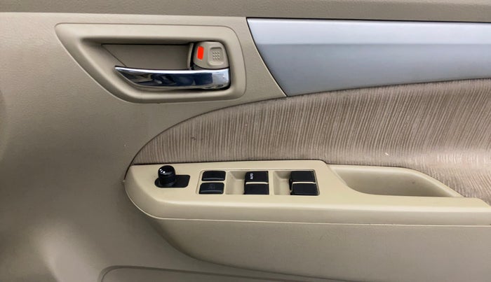 2014 Maruti Ertiga VXI, Petrol, Manual, 48,022 km, Driver Side Door Panels Control