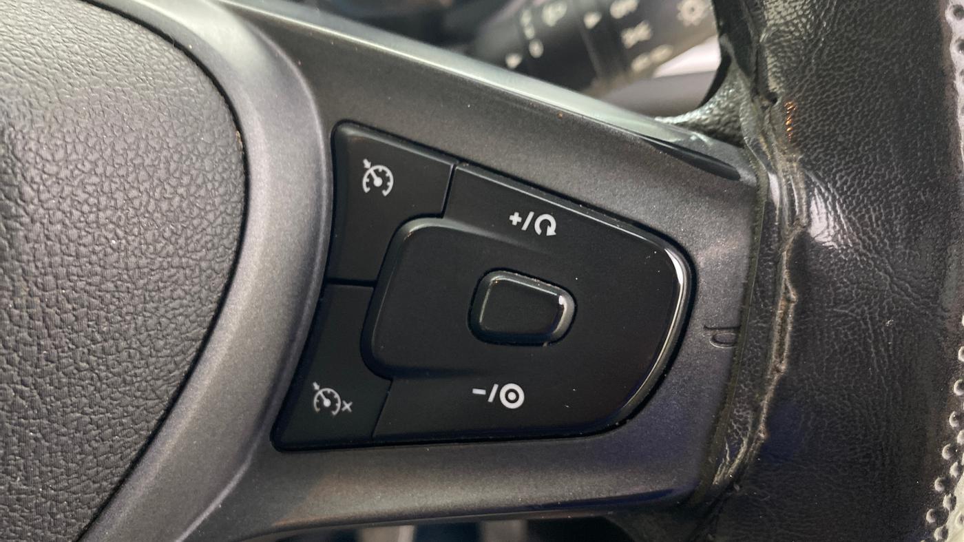 2022 Tata ALTROZ XT PETROL, CNG, Manual, 79,349 km, Adaptive Cruise Control