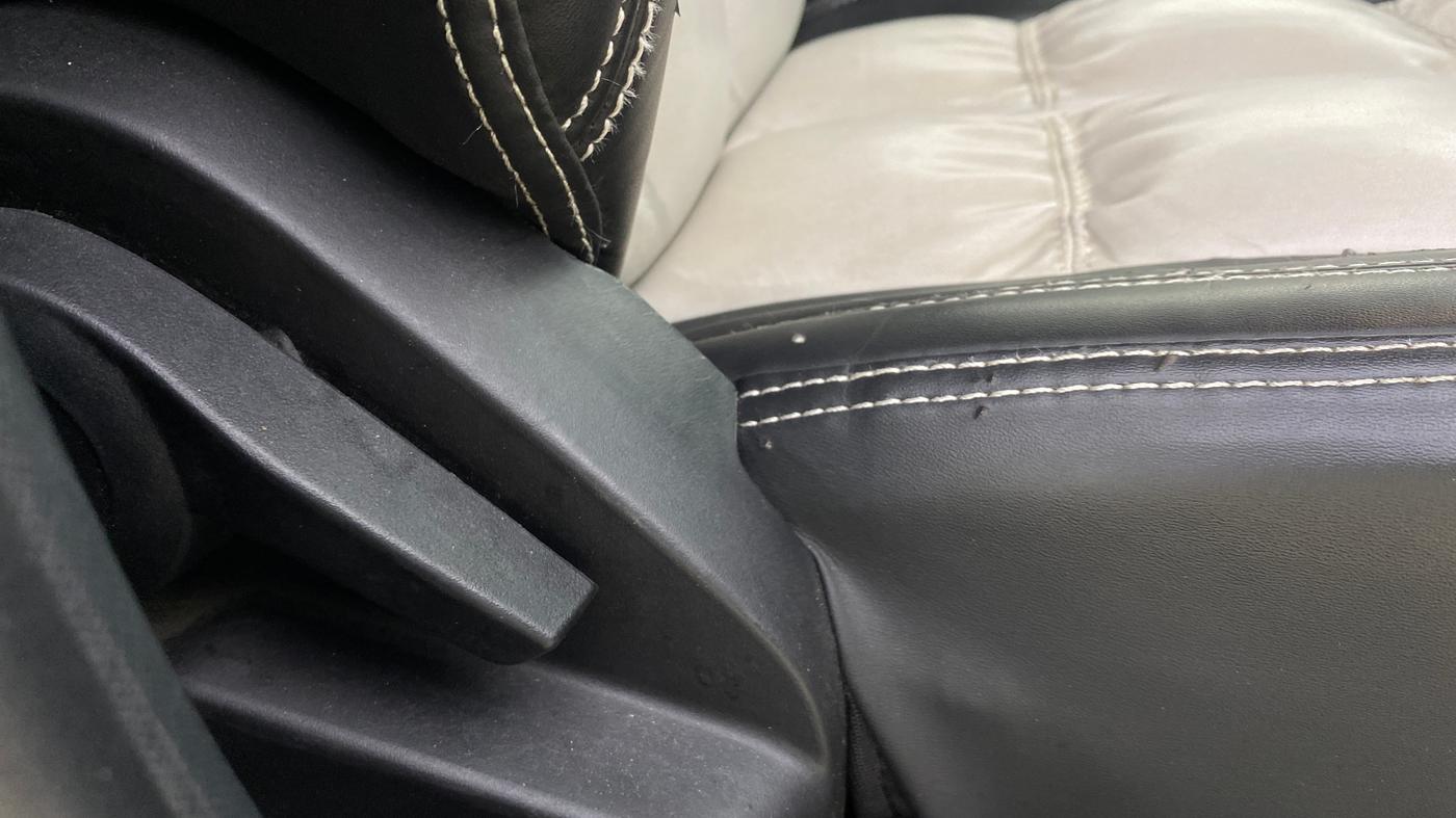2022 Tata ALTROZ XT PETROL, CNG, Manual, 79,349 km, Driver Side Adjustment Panel