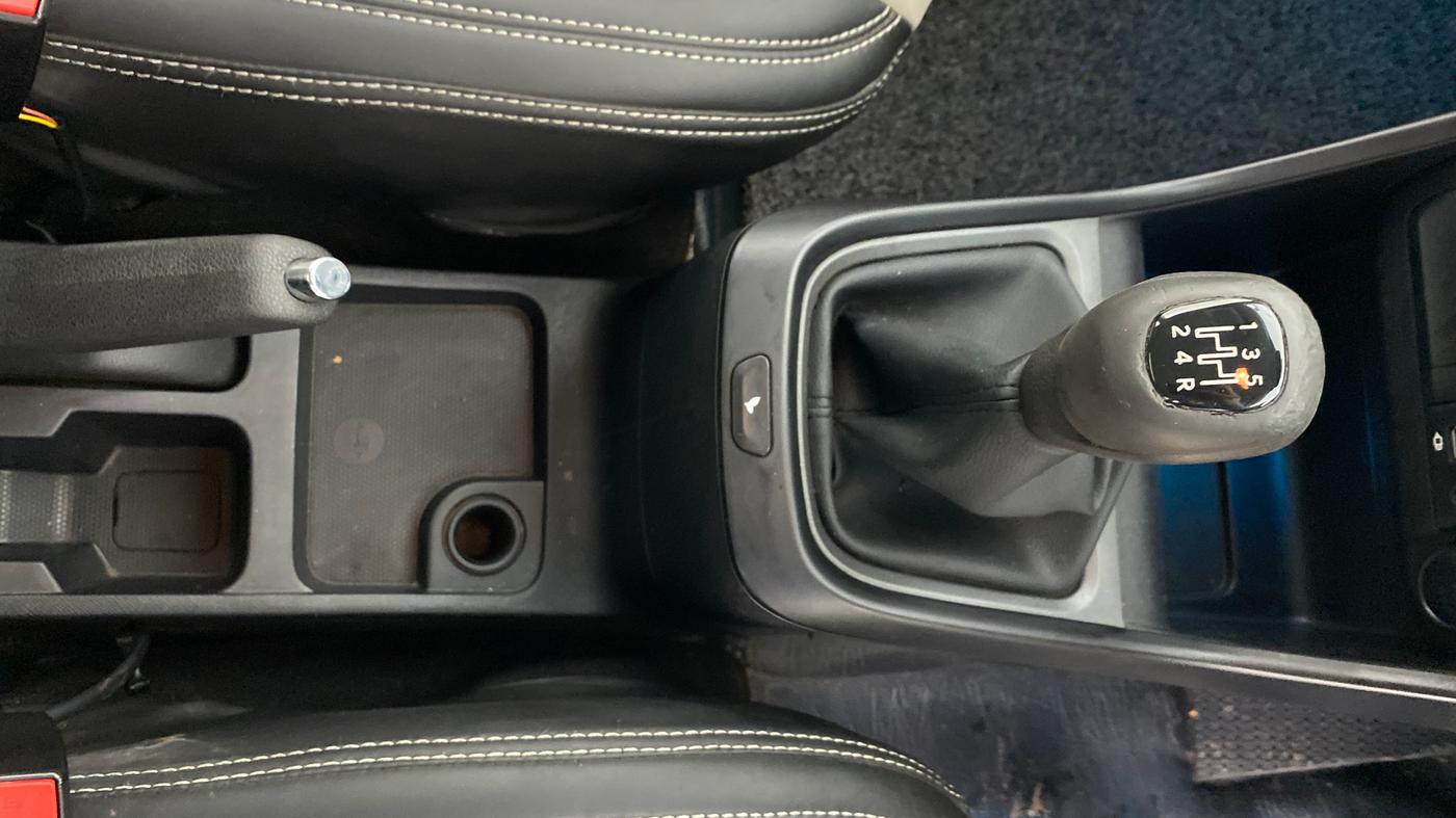 2022 Tata ALTROZ XT PETROL, CNG, Manual, 79,349 km, Gear Lever