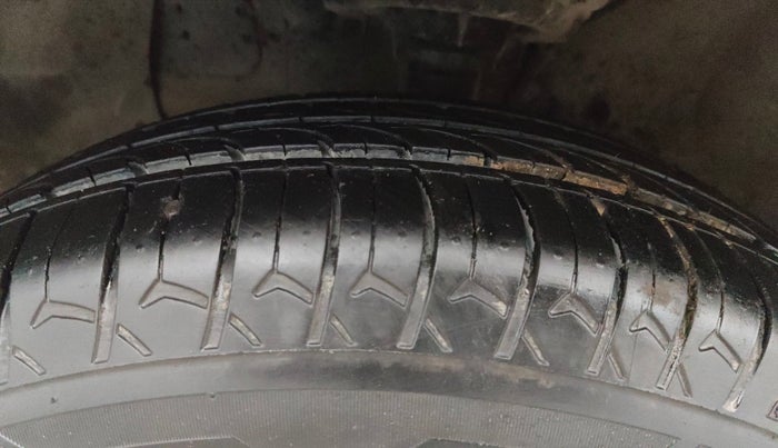 2016 Hyundai Elite i20 SPORTZ 1.2, Petrol, Manual, 44,861 km, Left Front Tyre Tread