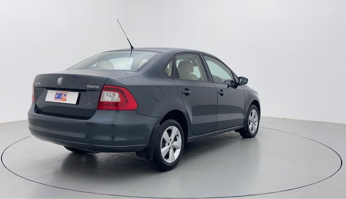2016 Skoda Rapid 1.6 MPI STYLE PLUS AT, Petrol, Automatic, 1,25,533 km, Right Back Diagonal (45- Degree) View