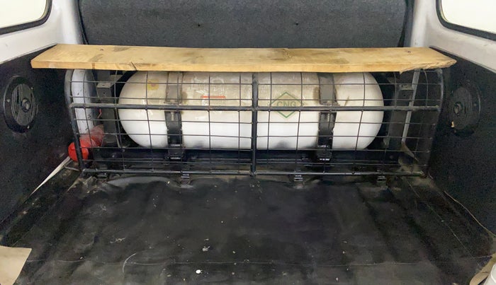 2023 Maruti Eeco 5 STR AC CNG, CNG, Manual, 70,729 km, Boot Inside