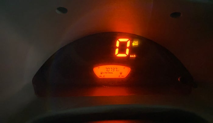 2023 Maruti Eeco 5 STR AC CNG, CNG, Manual, 70,729 km, Odometer Image