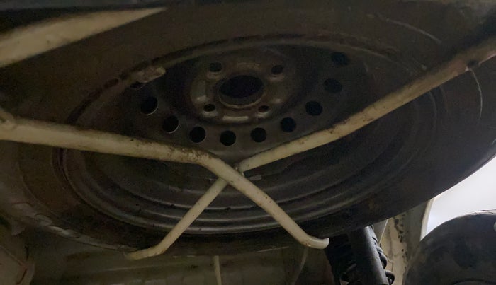 2023 Maruti Eeco 5 STR AC CNG, CNG, Manual, 70,729 km, Spare Tyre