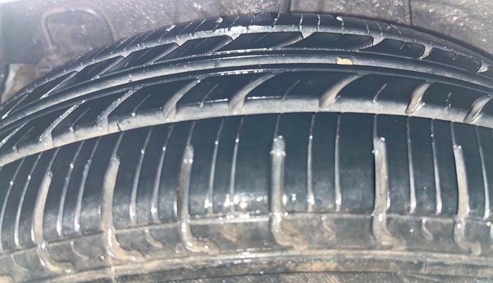 2016 Hyundai Xcent S 1.2, Petrol, Manual, 56,181 km, Right Rear Tyre Tread