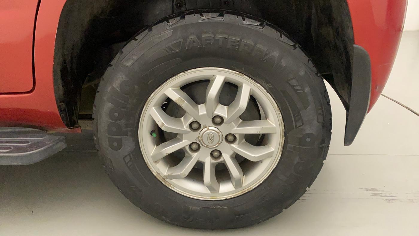 2016 Mahindra TUV300 T8 AMT, Diesel, Automatic, 63,015 km, Left Rear Wheel