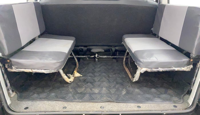 2022 Maruti Eeco 5 STR AC (O), Petrol, Manual, 16,436 km, Third Seat Row ( optional )