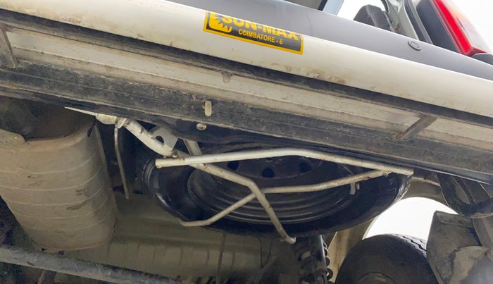 2022 Maruti Eeco 5 STR AC (O), Petrol, Manual, 16,436 km, Spare Tyre