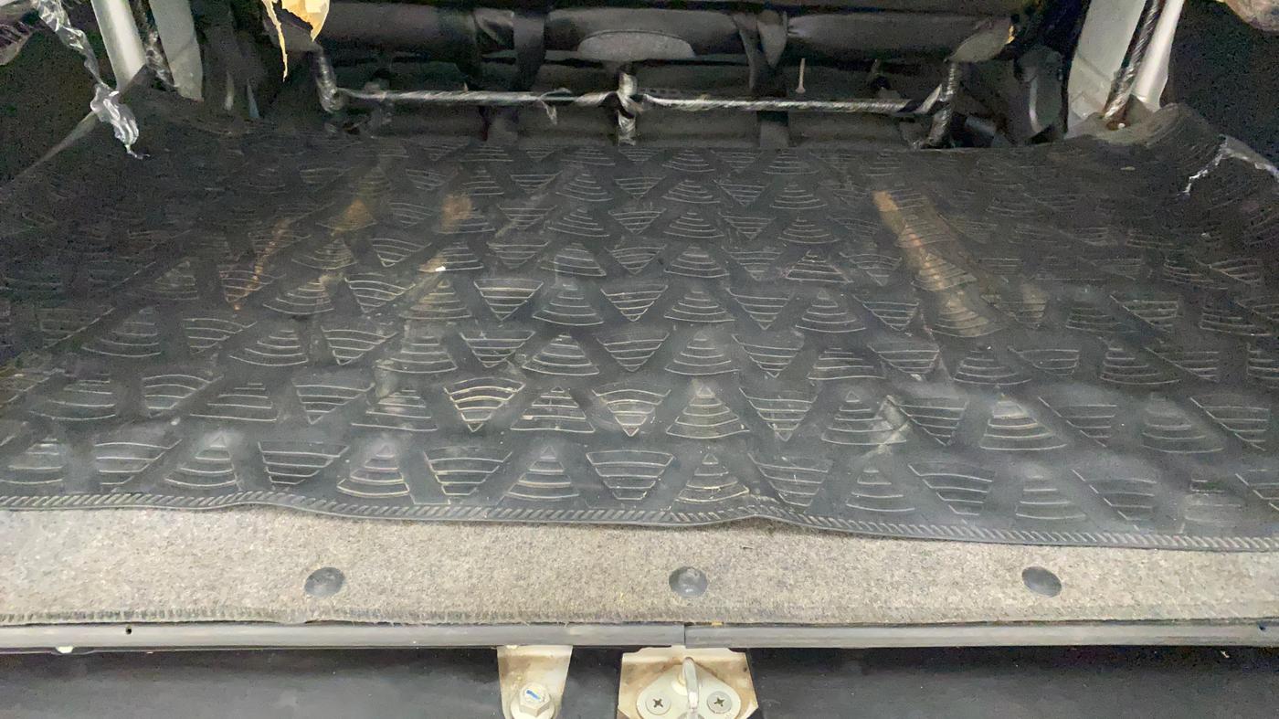 2022 Maruti Eeco 5 STR AC (O), Petrol, Manual, 16,436 km, Boot Inside