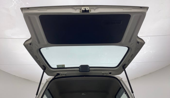 2022 Maruti Eeco 5 STR AC (O), Petrol, Manual, 16,436 km, Boot Door Open