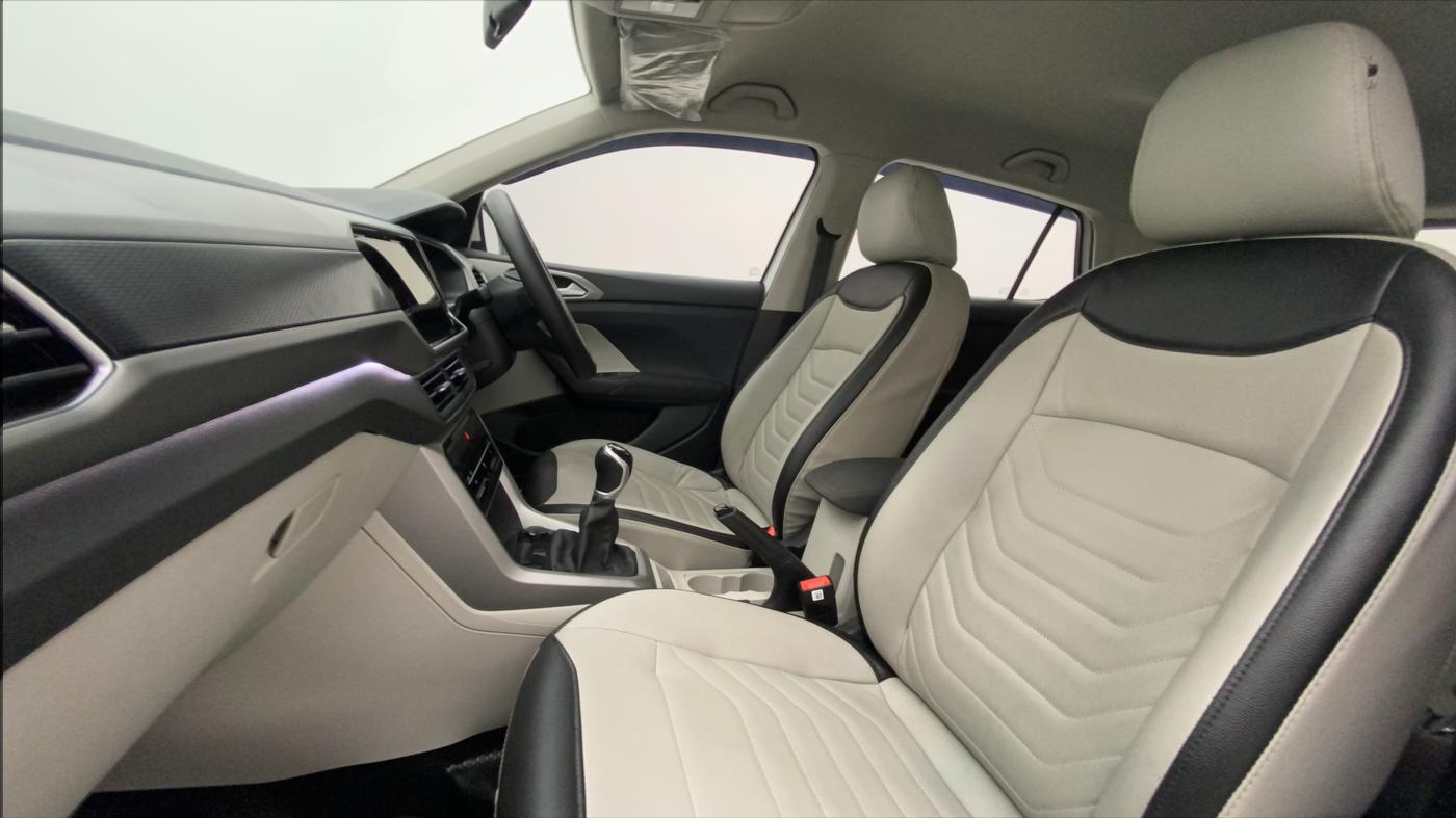 2021 Volkswagen TAIGUN HIGHLINE 1.0 TSI MT, Petrol, Manual, 18,733 km, Right Side Front Door Cabin