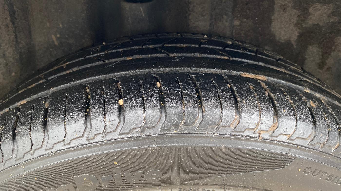 2018 Volkswagen Polo HIGHLINE PLUS 1.2(16 ALLOY, Petrol, Manual, 58,667 km, Right Rear Tyre Tread
