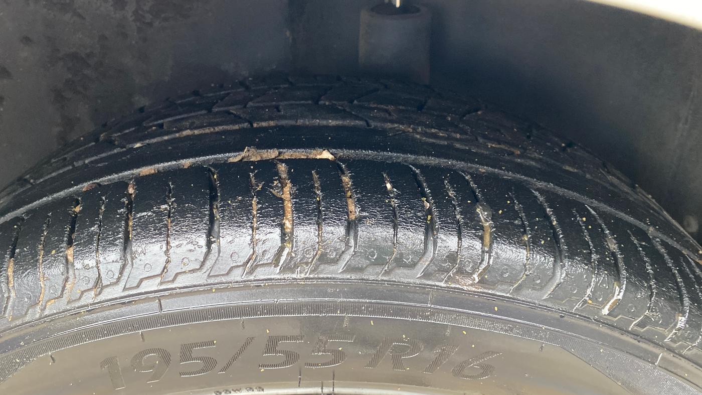 2018 Volkswagen Polo HIGHLINE PLUS 1.2(16 ALLOY, Petrol, Manual, 58,667 km, Left Rear Tyre Tread