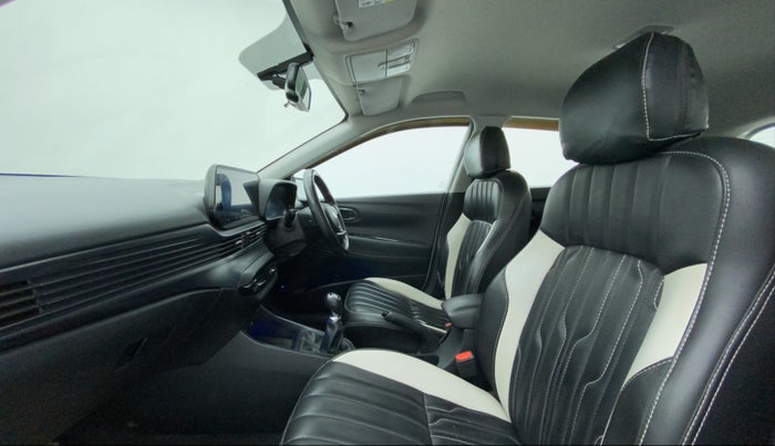 2022 Hyundai NEW I20 ASTA 1.2 MT, Petrol, Manual, 36,592 km, Right Side Front Door Cabin