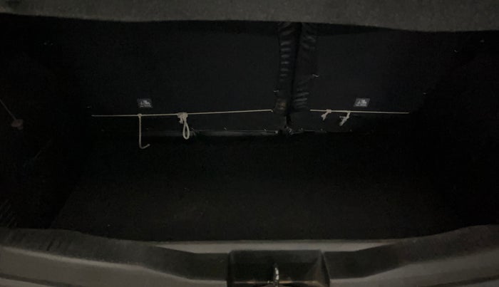 2022 Renault Kiger RXT (O) MT, Petrol, Manual, 24,310 km, Boot Inside