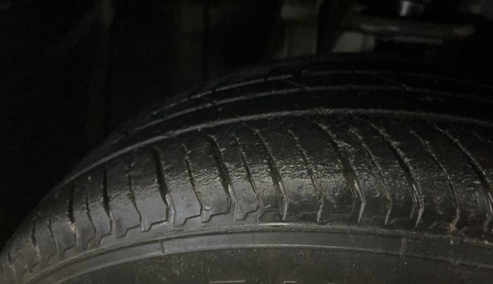 2022 Renault Kiger RXT (O) MT, Petrol, Manual, 24,310 km, Left Front Tyre Tread