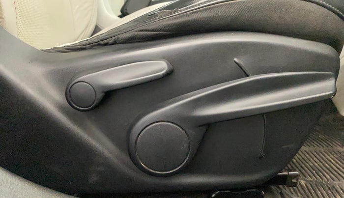 2019 Jeep Compass LIMITED 1.4 PETROL AT, Petrol, Automatic, 63,948 km, Driver Side Adjustment Panel