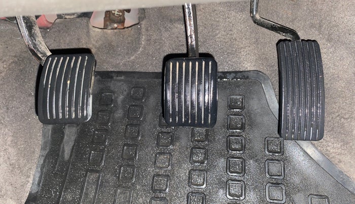 2013 Hyundai i10 MAGNA 1.1, Petrol, Manual, 60,325 km, Pedals