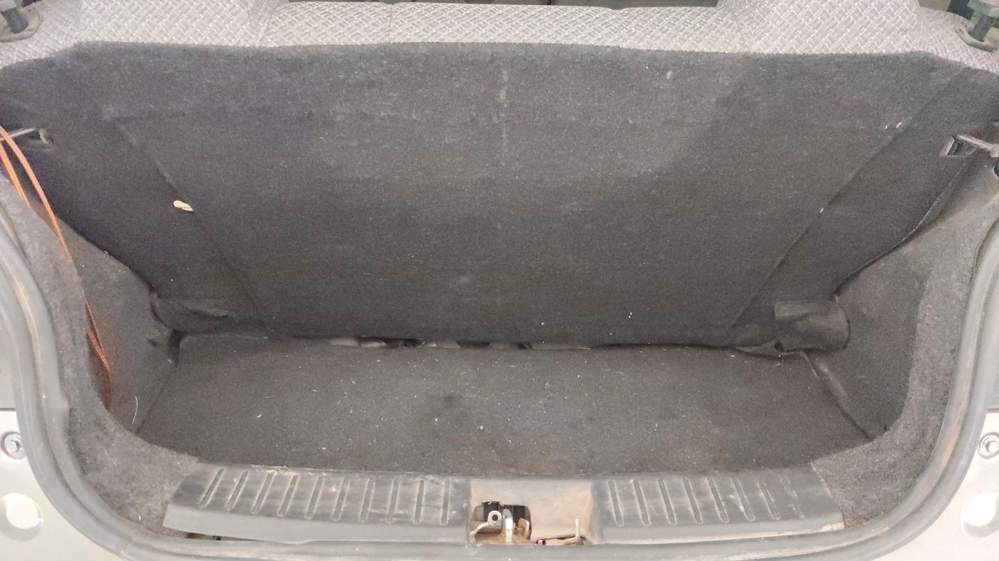 2016 Mahindra Kuv100 K4 D 6 STR, Diesel, Manual, 1,38,810 km, Boot Inside