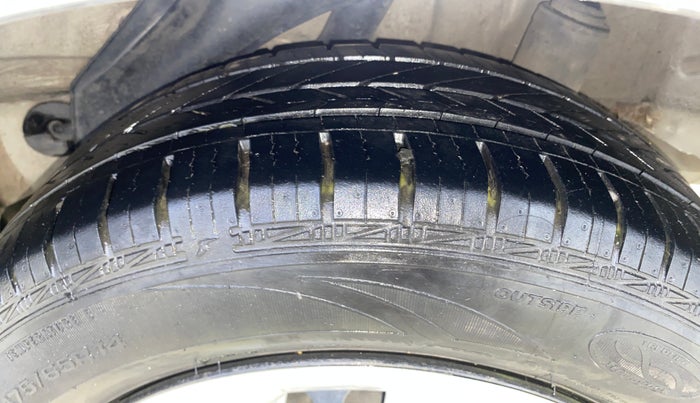 2014 Honda Amaze 1.5L I-DTEC S, Diesel, Manual, 57,485 km, Left Rear Tyre Tread