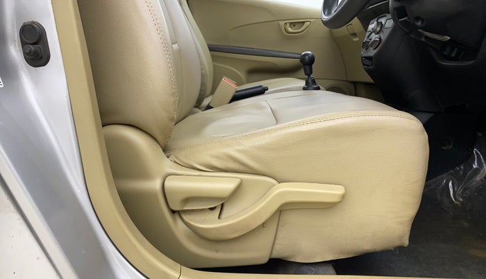 2014 Honda Amaze 1.5L I-DTEC S, Diesel, Manual, 57,485 km, Driver Side Adjustment Panel