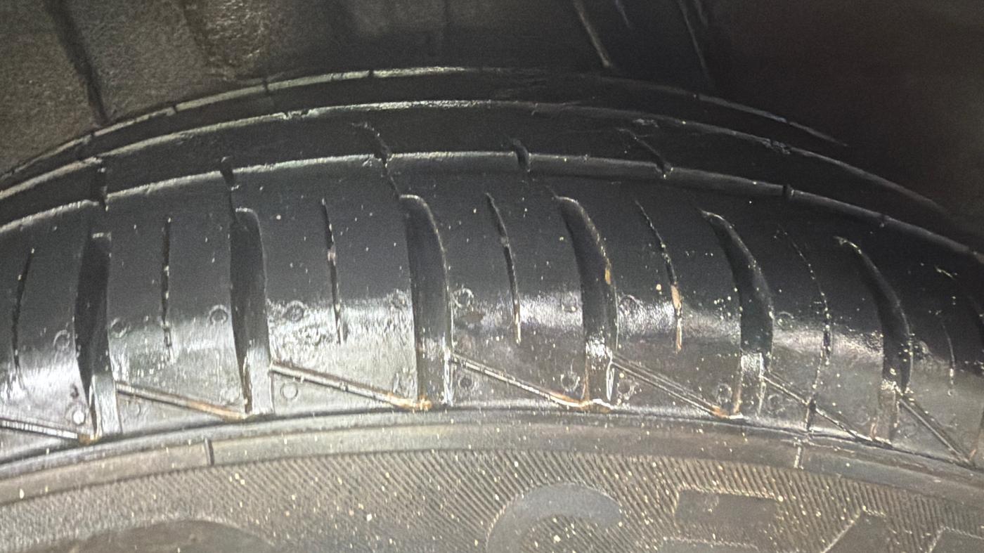 2025 Renault Kwid RXL 1.0 (O), CNG, Manual, 27,203 km, Right Rear Tyre Tread