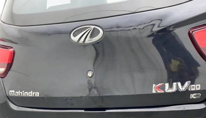 2016 Mahindra Kuv100 K2 6 STR, Petrol, Manual, 59,889 km, Dicky (Boot door) - Paint has minor damage