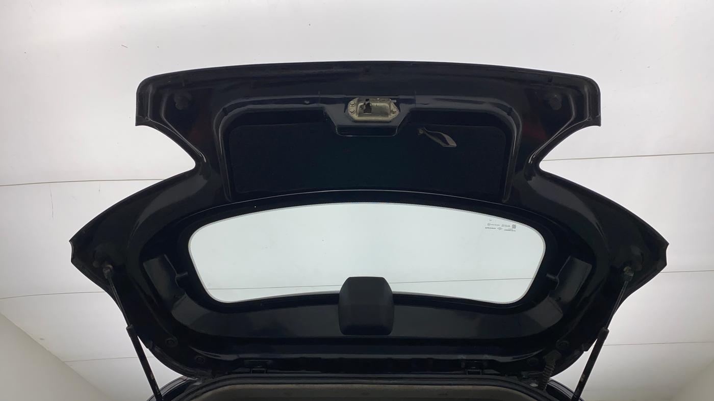 2016 Mahindra Kuv100 K2 6 STR, Petrol, Manual, 59,889 km, Boot Door Open