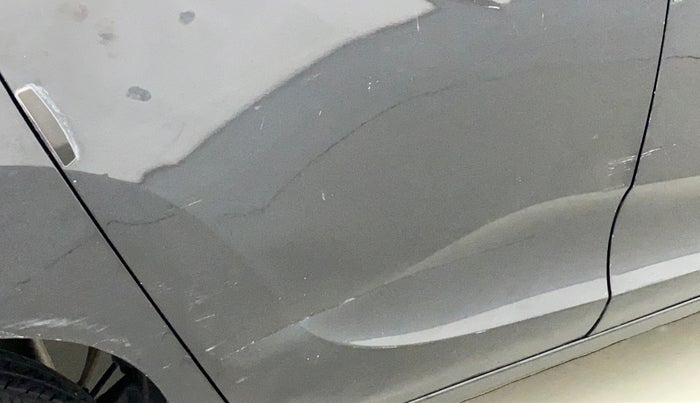 2016 Mahindra Kuv100 K2 6 STR, Petrol, Manual, 59,889 km, Right rear door - Slightly dented