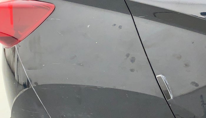 2016 Mahindra Kuv100 K2 6 STR, Petrol, Manual, 59,889 km, Right quarter panel - Minor scratches