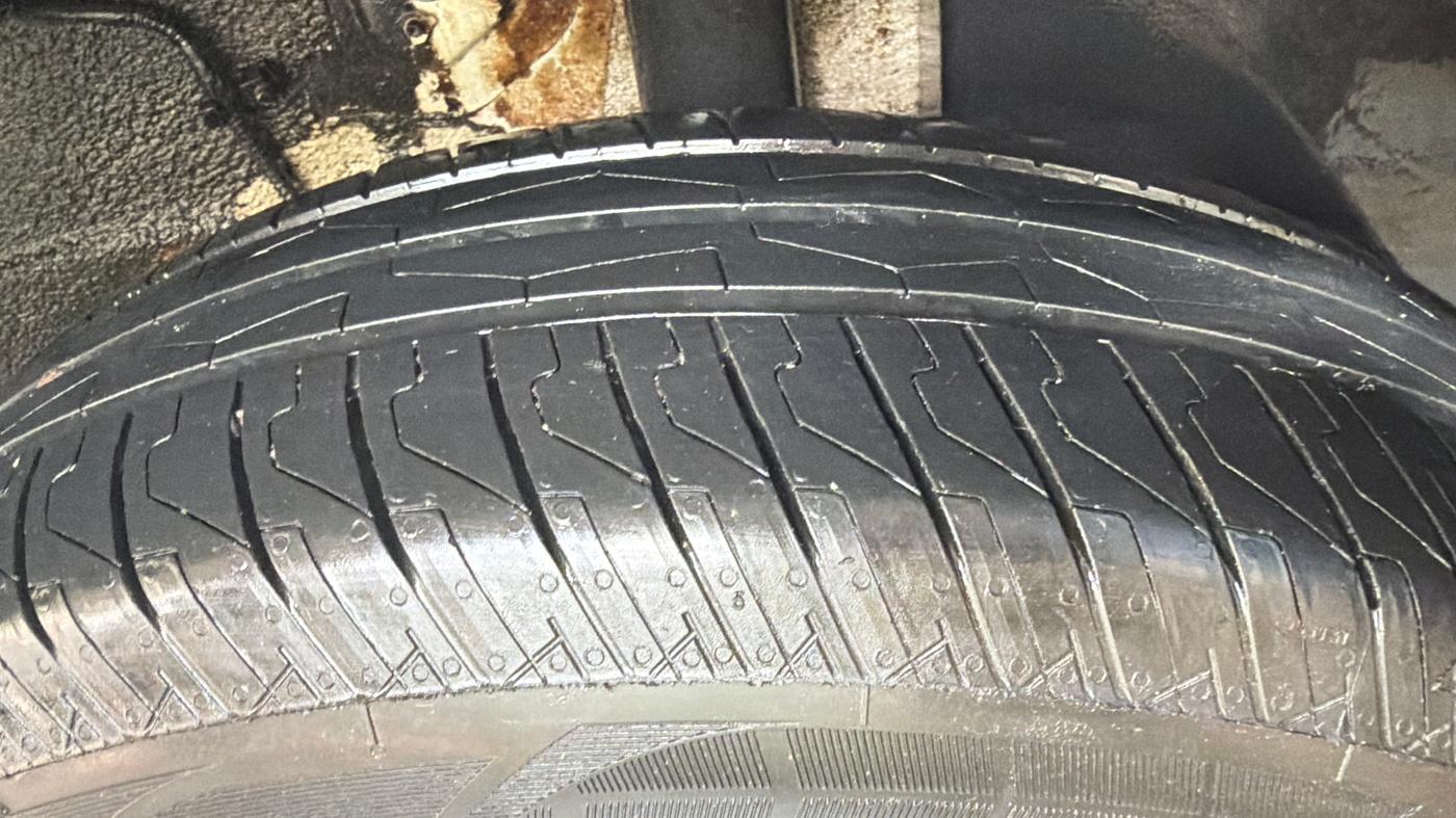 2024 Tata PUNCH ADVENTURE RHYTHM CNG MT, CNG, Manual, 20,781 km, Left Rear Tyre Tread