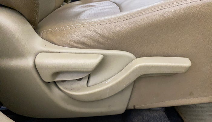 2015 Honda Amaze 1.2L I-VTEC S, CNG, Manual, 73,580 km, Driver Side Adjustment Panel