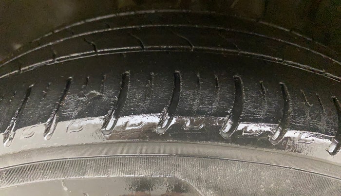 2021 Tata ALTROZ XZ PLUS PETROL, Petrol, Manual, 70,917 km, Left Front Tyre Tread