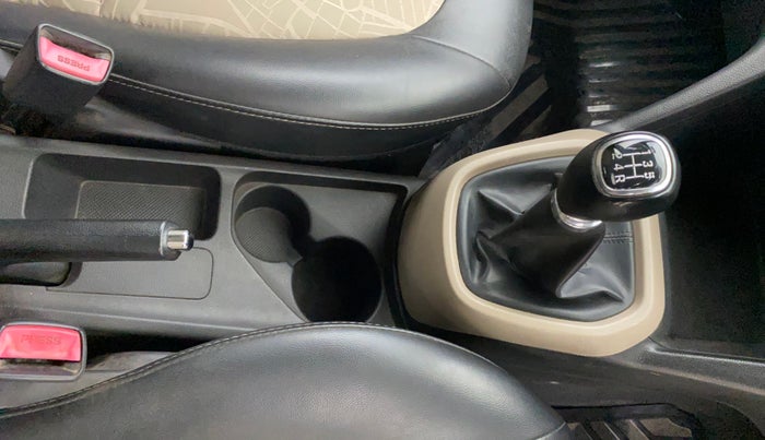 2017 Hyundai Grand i10 SPORTZ 1.2 KAPPA VTVT, Petrol, Manual, 29,677 km, Gear Lever