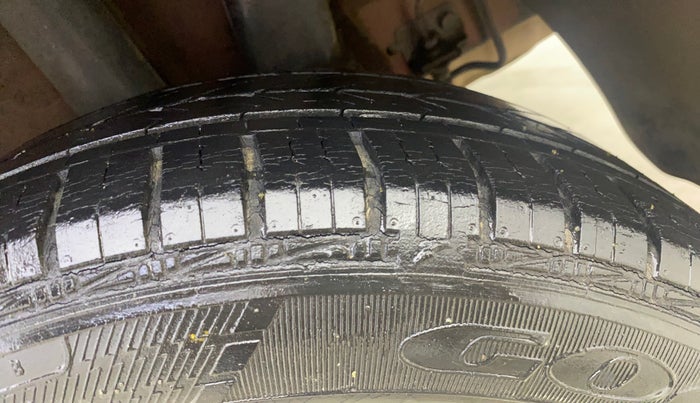 2017 Hyundai Grand i10 SPORTZ 1.2 KAPPA VTVT, Petrol, Manual, 29,677 km, Left Rear Tyre Tread