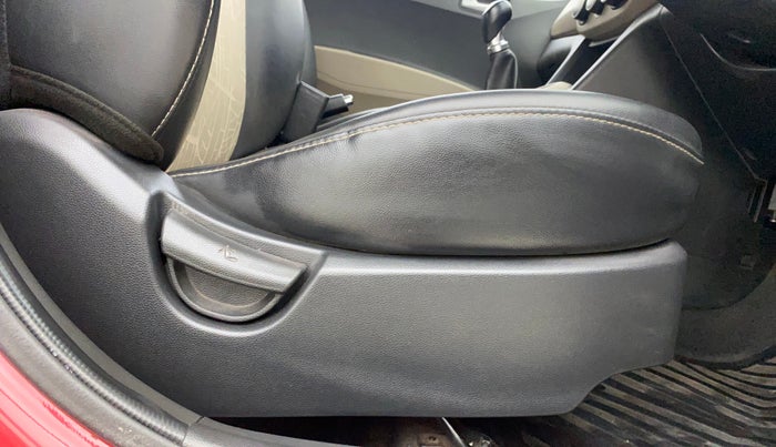 2017 Hyundai Grand i10 SPORTZ 1.2 KAPPA VTVT, Petrol, Manual, 29,677 km, Driver Side Adjustment Panel