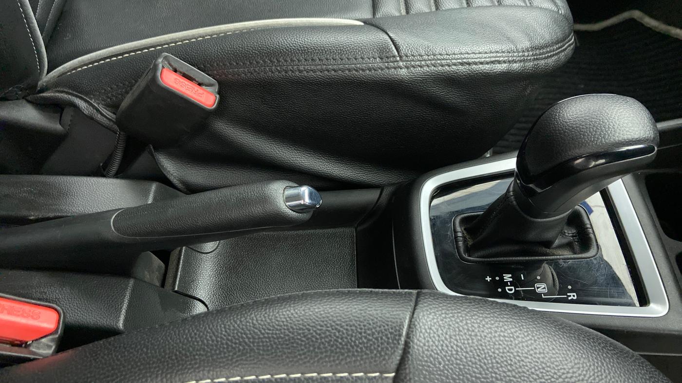 2019 Maruti Swift VXI AMT D, Petrol, Automatic, 22,007 km, Gear Lever