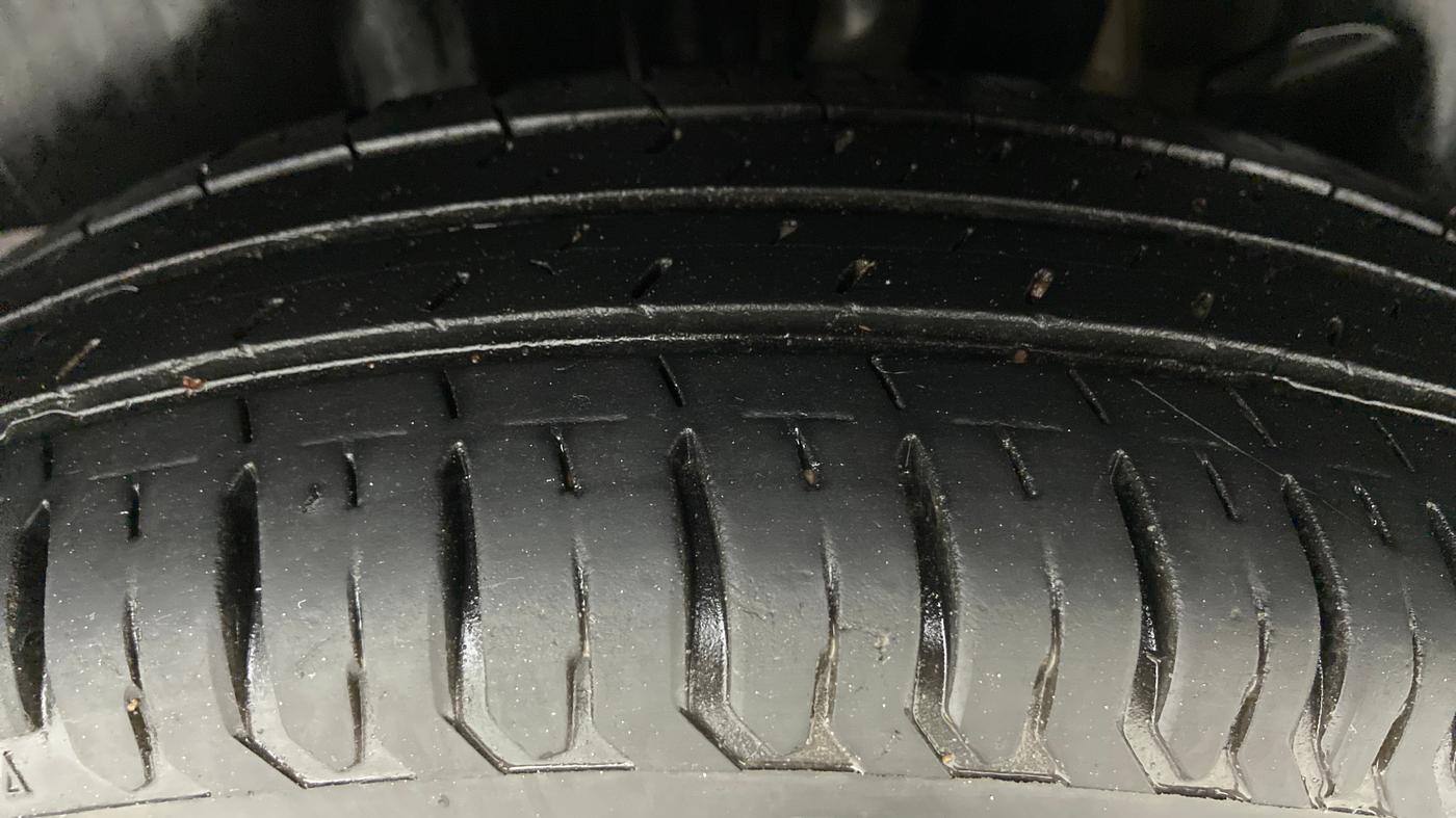2019 Maruti Swift VXI AMT D, Petrol, Automatic, 22,007 km, Left Rear Tyre Tread
