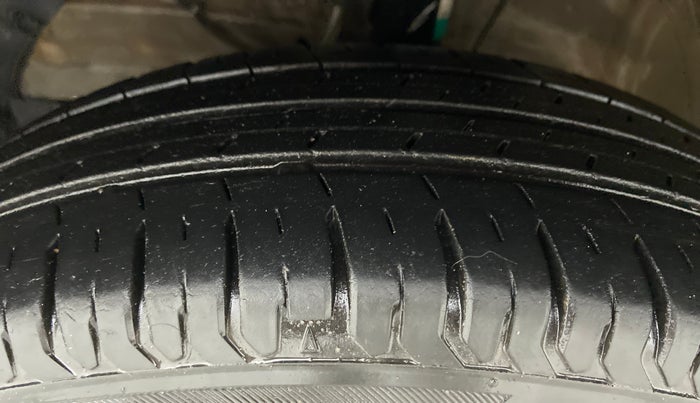 2019 Maruti Swift VXI AMT D, Petrol, Automatic, 22,007 km, Left Front Tyre Tread