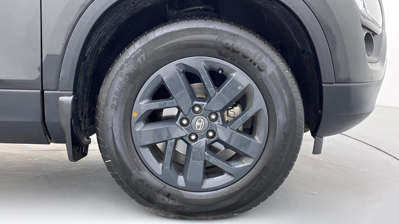 2021 Tata Harrier XT+ Dark Edition, Diesel, Manual, 12,668 km, Right Front Wheel
