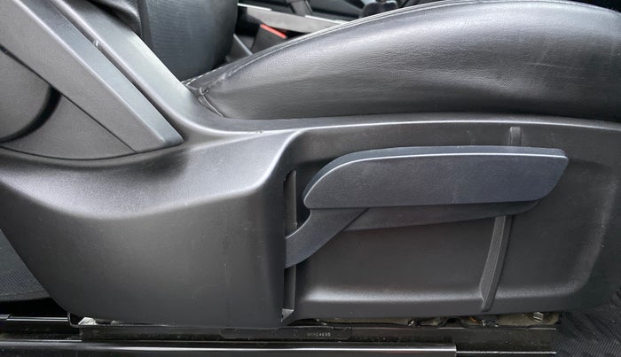 2021 Tata Harrier XT+ Dark Edition, Diesel, Manual, 12,668 km, Driver Side Adjustment Panel