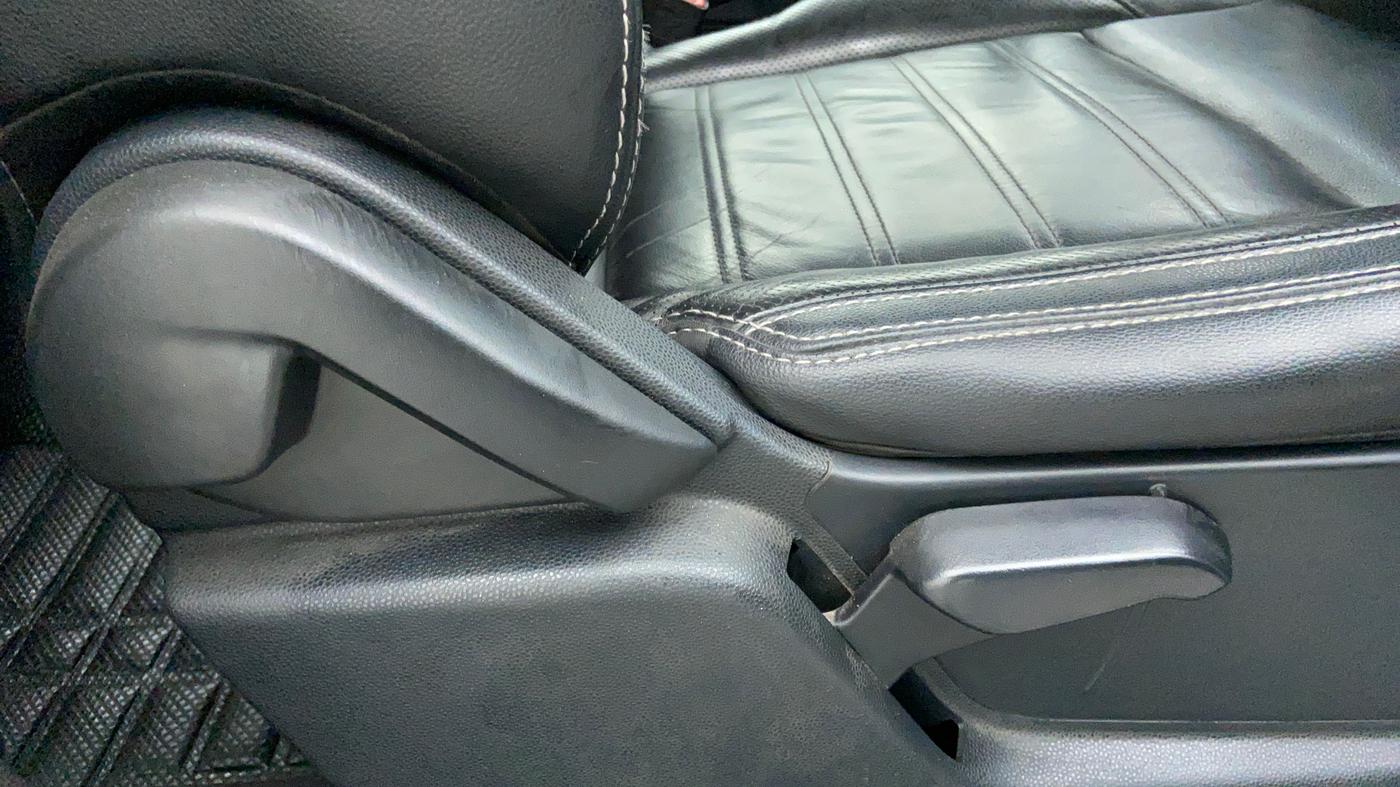 2018 Ford Ecosport 1.5 TDCI TITANIUM PLUS, Diesel, Manual, 57,681 km, Driver Side Adjustment Panel