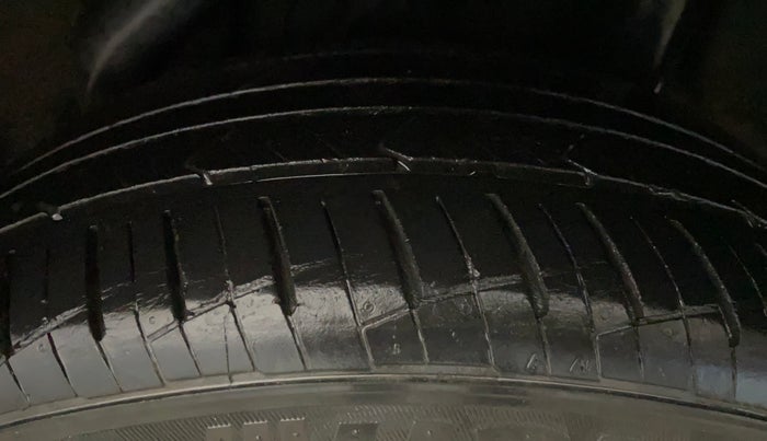 2021 Hyundai Verna SX 1.5 VTVT IVT, Petrol, Automatic, 26,297 km, Left Rear Tyre Tread