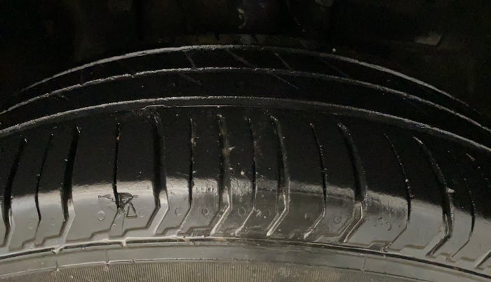 2022 Tata PUNCH ADVENTURE MT, Petrol, Manual, 38,563 km, Right Front Tyre Tread