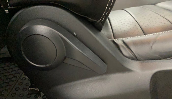 2022 Tata PUNCH ADVENTURE MT, Petrol, Manual, 38,563 km, Driver Side Adjustment Panel
