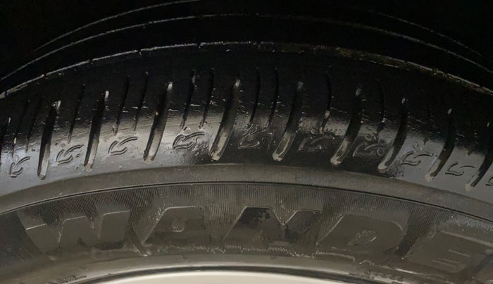 2020 KIA SONET HTK PLUS 1.0 DCT, Petrol, Automatic, 21,793 km, Right Front Tyre Tread