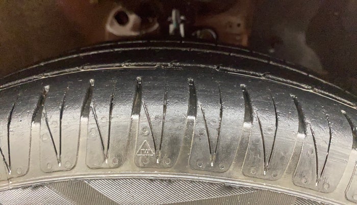 2018 Honda Brio S(O) MT, Petrol, Manual, 80,337 km, Right Front Tyre Tread